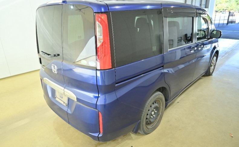 HONDA STEPWGN G 8-SEATERS 2015