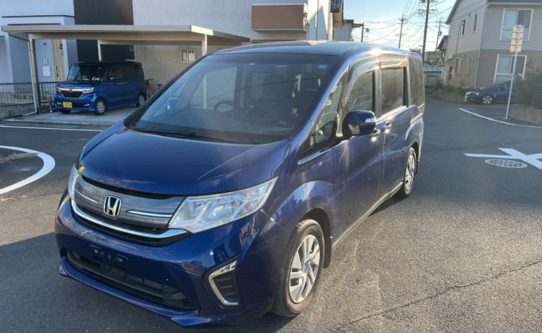 HONDA STEPWGN G 8-SEATERS 2015
