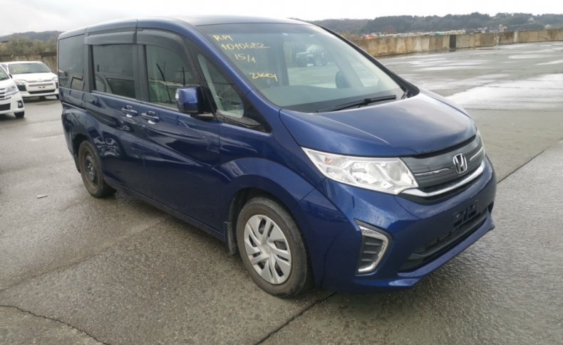HONDA STEPWGN G 8-SEATERS 2015