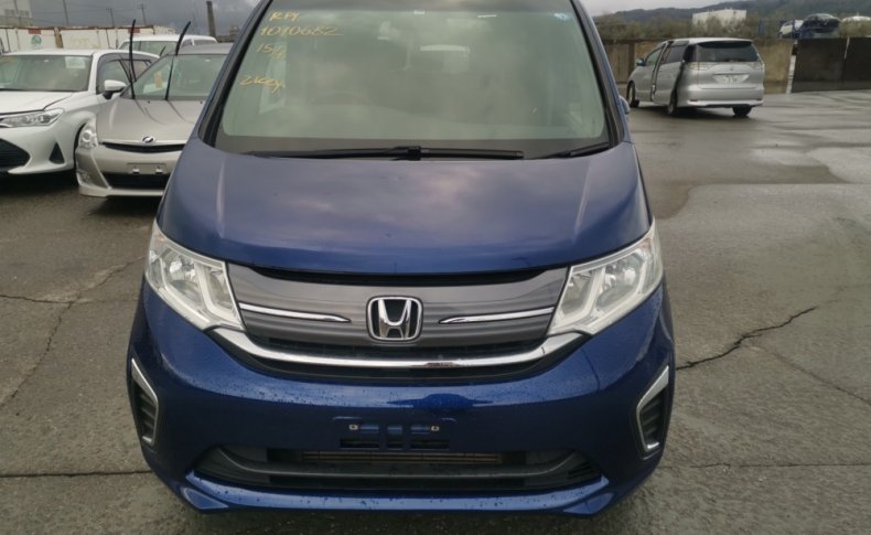 HONDA STEPWGN G 8-SEATERS 2015