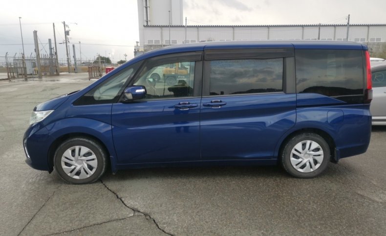 HONDA STEPWGN G 8-SEATERS 2015