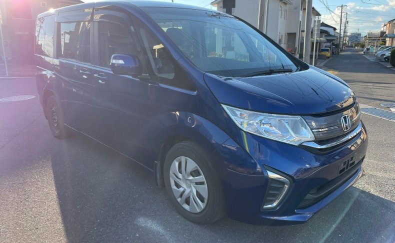 HONDA STEPWGN G 8-SEATERS 2015