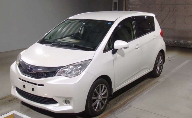 SUBARU TREZIA 1.3i-L 2013
