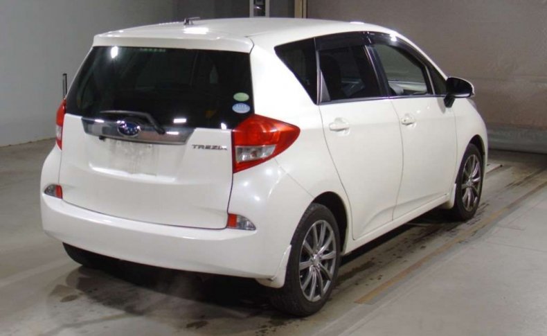 SUBARU TREZIA 1.3i-L 2013