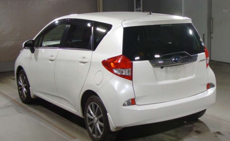 SUBARU TREZIA 1.3i-L 2013