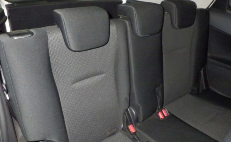 SUBARU TREZIA 1.3i-L 2013