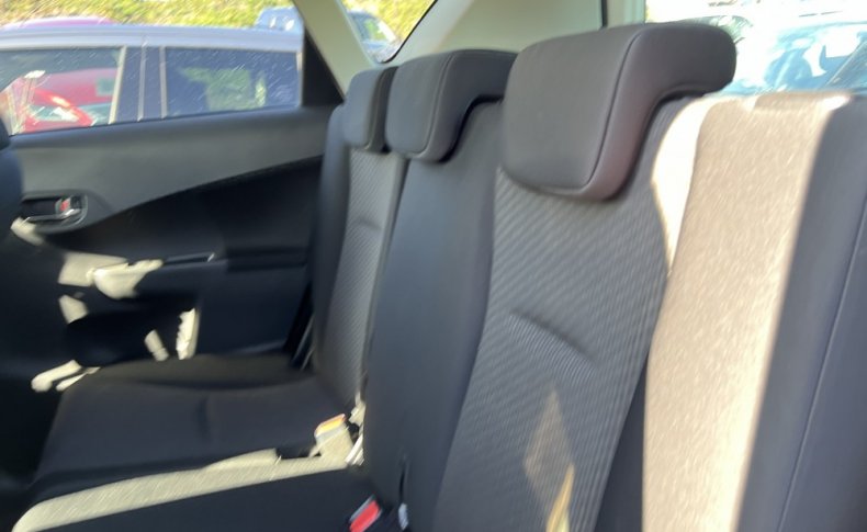 SUBARU TREZIA 1.3i-L 2013