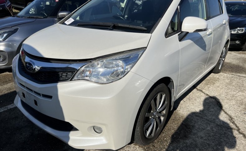 SUBARU TREZIA 1.3i-L 2013