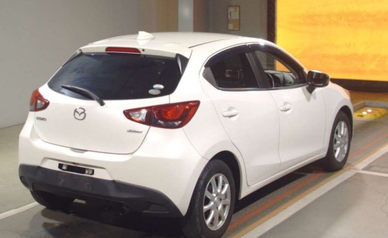 MAZDA DEMIO 13 S 2015