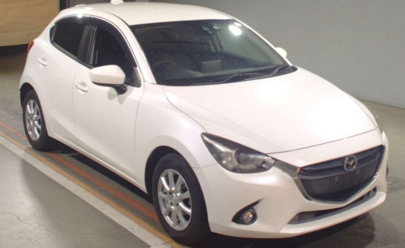 MAZDA DEMIO 13 S 2015