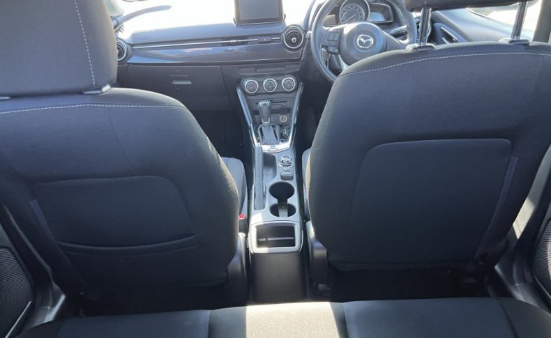 MAZDA DEMIO 13 S 2015