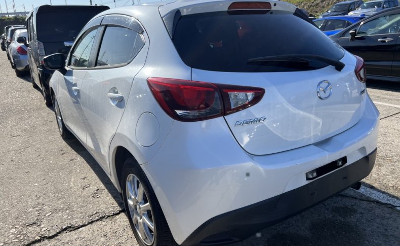 MAZDA DEMIO 13 S 2015