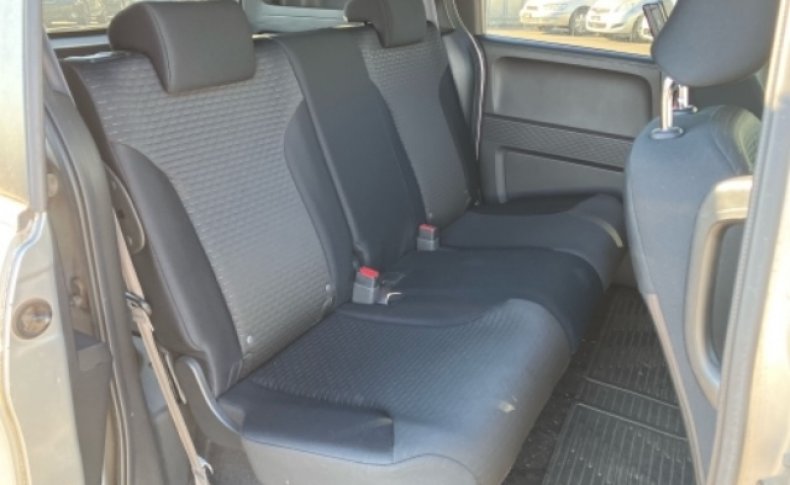 HONDA FREED SPIKE G JUST SELECTION 2010