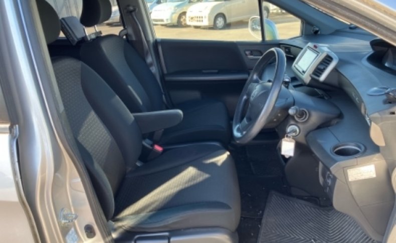 HONDA FREED SPIKE G JUST SELECTION 2010