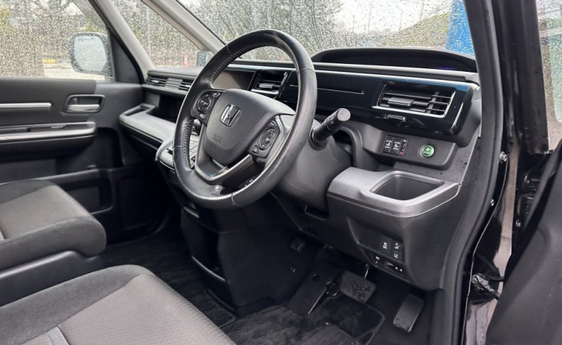HONDA STEPWGN Honda Sensing 7seats 2018