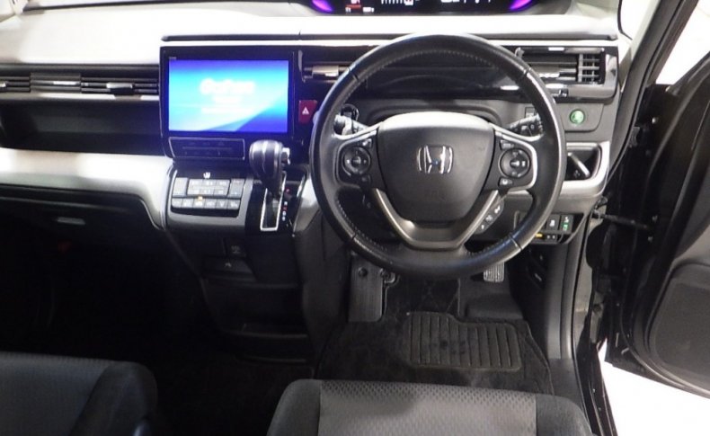 HONDA STEPWGN Honda Sensing 7seats 2018