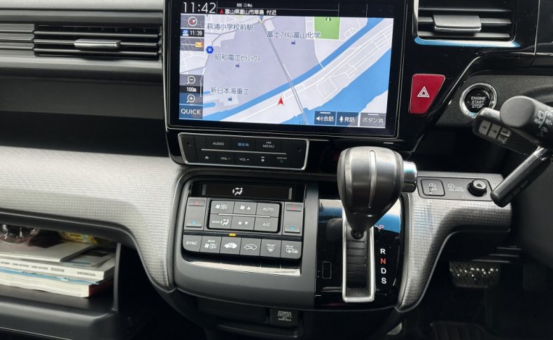 HONDA STEPWGN Honda Sensing 7seats 2018