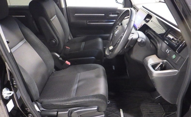 HONDA STEPWGN Honda Sensing 7seats 2018