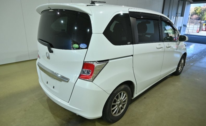 HONDA FREED G Premium Edition 7seats 2015