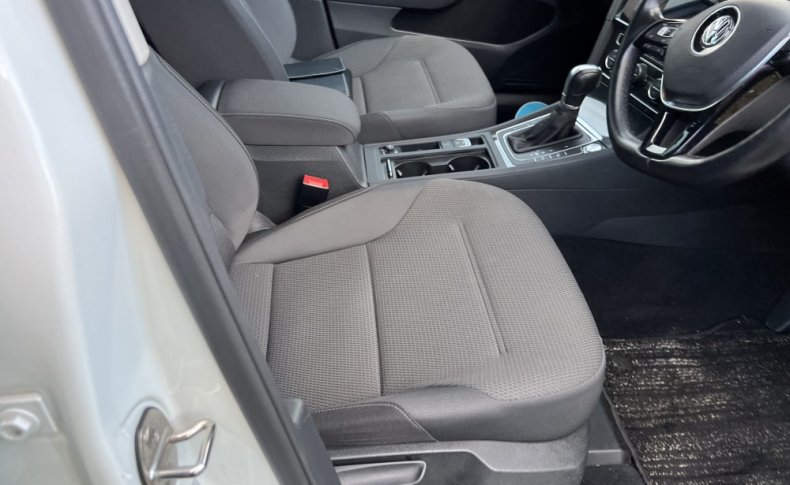 VOLKSWAGEN GOLF VARIANT TSI COMFORT 2019