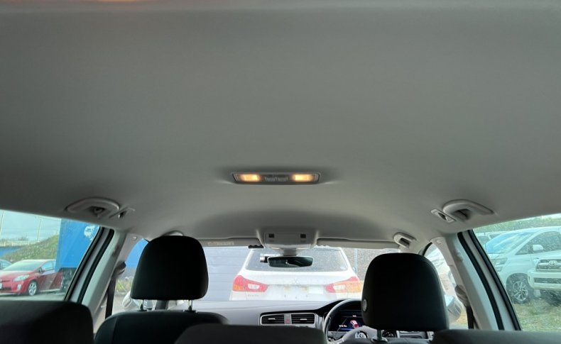 VOLKSWAGEN GOLF VARIANT TSI COMFORT 2019