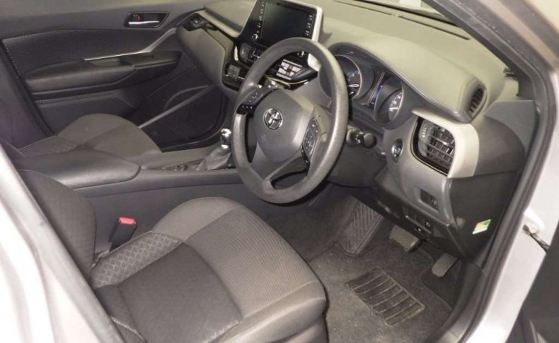 TOYOTA C-HR 1.2 S-T 2019/10
