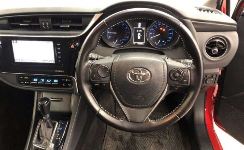 TOYOTA AURIS 150X S Package 2015