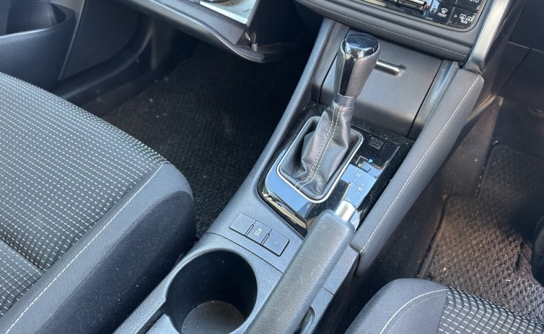 TOYOTA AURIS 150X S Package 2015