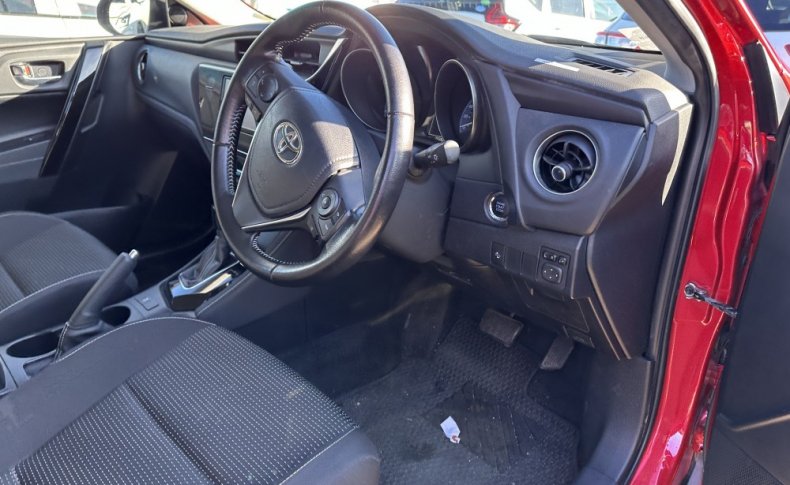 TOYOTA AURIS 150X S Package 2015