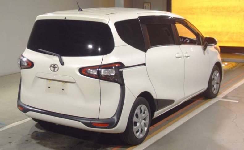 TOYOTA SIENTA G 2015