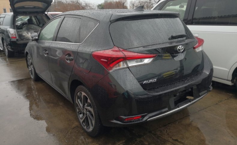 TOYOTA AURIS 120T 2015