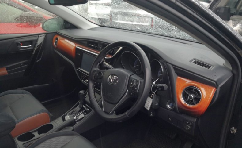 TOYOTA AURIS 120T 2015