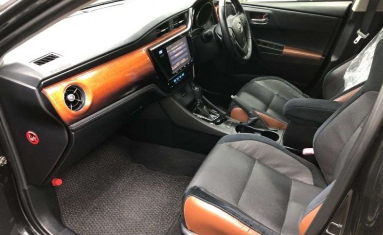 TOYOTA AURIS 120T 2015