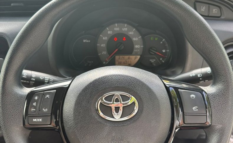 TOYOTA VITZ F 4WD 2018