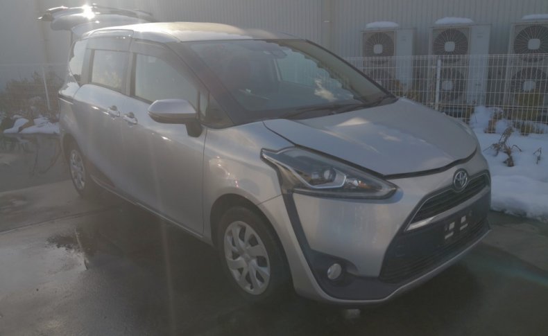 TOYOTA SIENTA G 2015