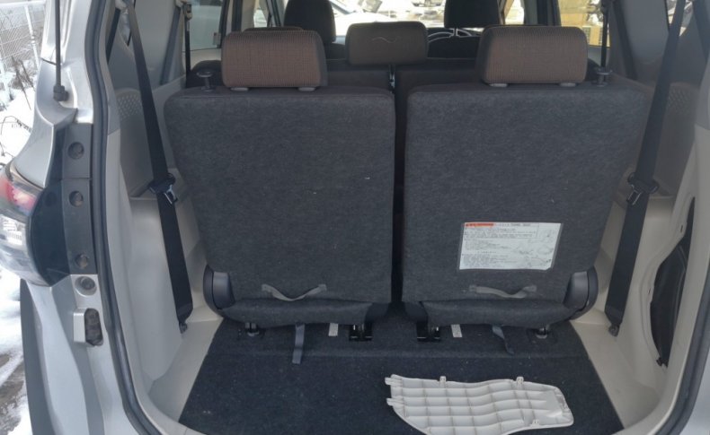 TOYOTA SIENTA G 2015