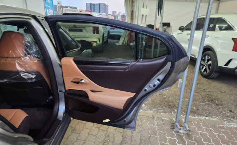 LEXUS ES300H  2020