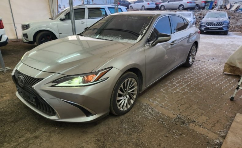 LEXUS ES300H  2020