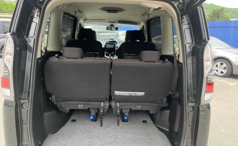 NISSAN SERENA HIGHWAY STAR V 2018