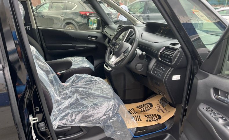 NISSAN SERENA HIGHWAY STAR V 2018