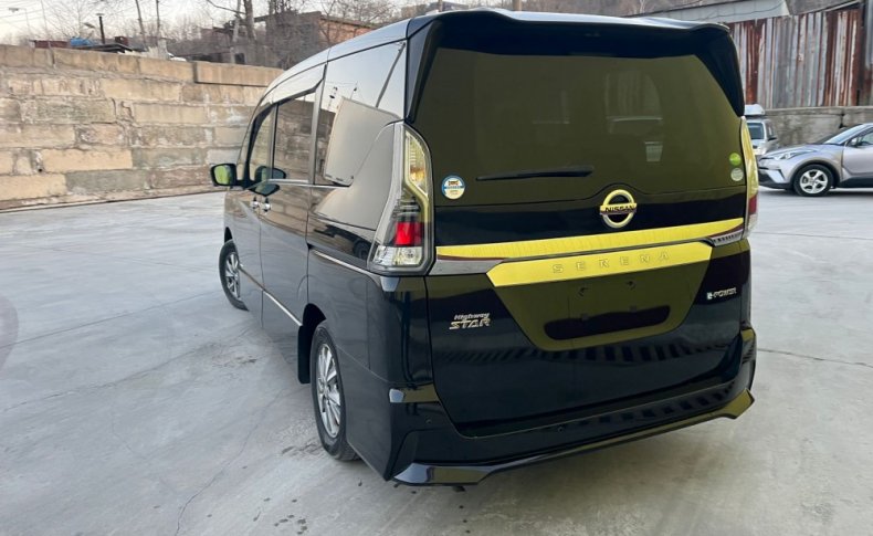 NISSAN SERENA HIGHWAY STAR V 2018