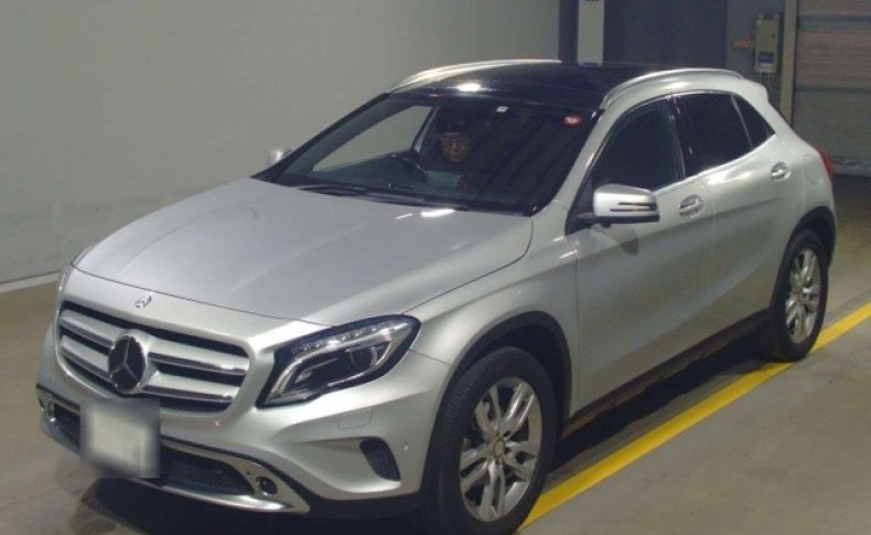 MERCEDES BENZ GLA  2015