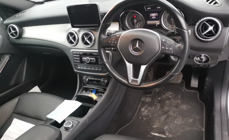 MERCEDES BENZ GLA  2015