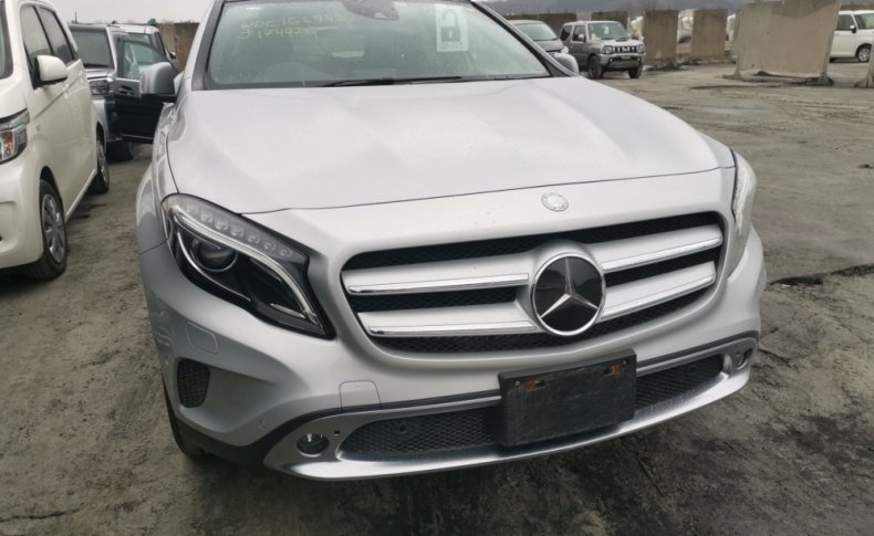 MERCEDES BENZ GLA  2015