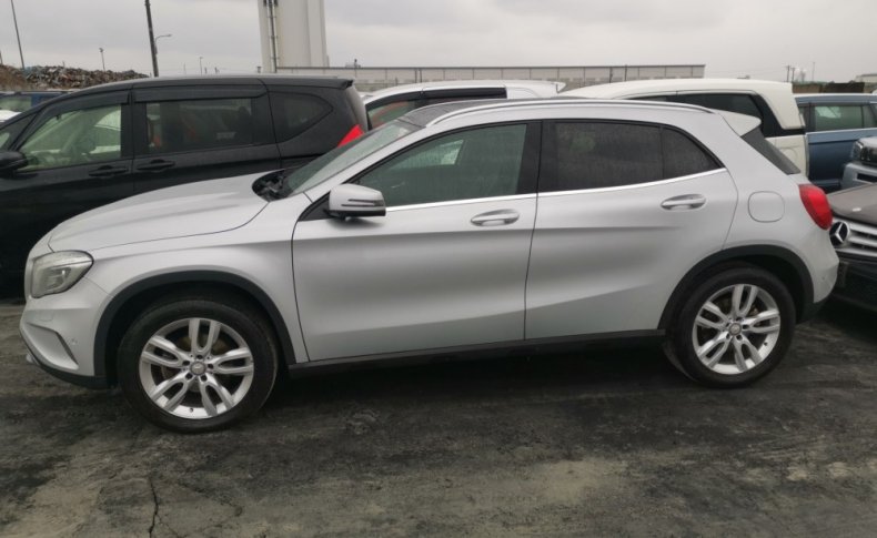 MERCEDES BENZ GLA  2015