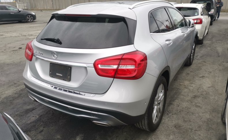 MERCEDES BENZ GLA  2015