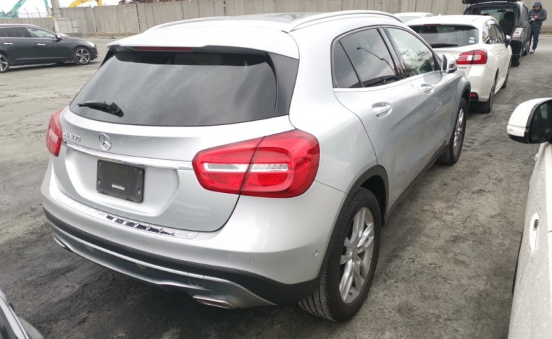 MERCEDES BENZ GLA  2015