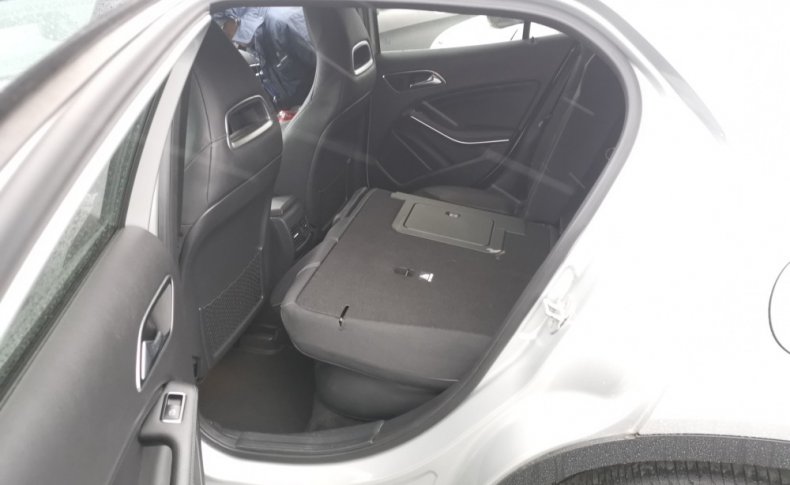MERCEDES BENZ GLA  2015