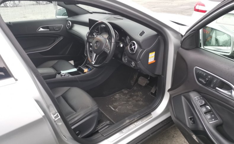 MERCEDES BENZ GLA  2015