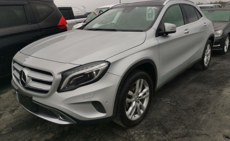 MERCEDES BENZ GLA  2015